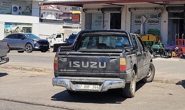 Çarpıştığı kamyonet sürücüsünü darp edip gitti