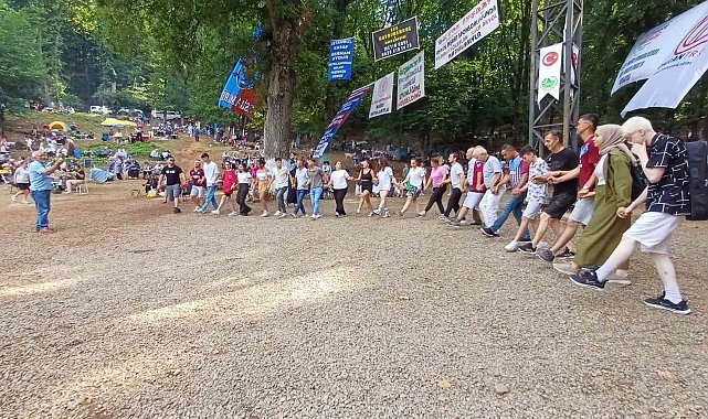 Çınarcık'ta 4. Karadeniz Şenlikleri renkli görüntülere sahne oldu