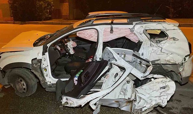 Cip, sulama yapan vidanjöre çarptı: 1'i ağır 2 yaralı