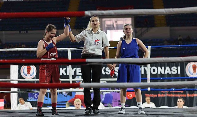 Cizreli sporcu Kadınlar Boks Şampiyonası'nda Türkiye üçüncüsü oldu