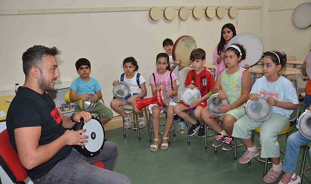 Çocuklar yaz kurslarında eğlenerek öğreniyor