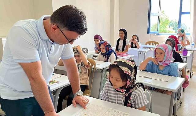Çocuklar yaz tatilini gençlik merkezlerinde dolu dolu geçiriyor
