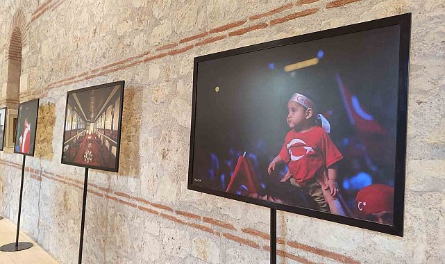 Cumhuriyet'in 100'üncü yılına özel hazırlanan "Al Sancağın Gölgesinde Anadolu" sergisi ziyarete açıldı