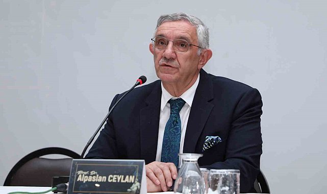 Dede Korkut Hikâyeleriyle Bugünü Okumak konulu konferans gerçekleşti