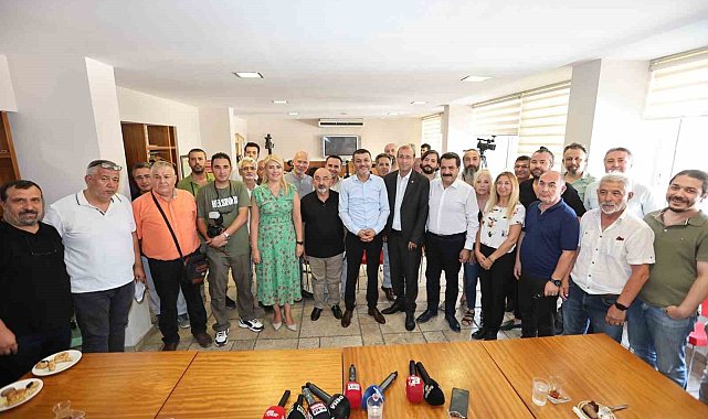 Denizli protokolü Basın Bayramında gazetecilerle buluştu