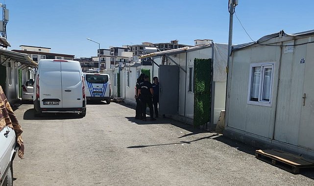 Depremzedeye ait konteyner gündüz gözüyle soyuldu