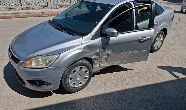 Dikkatsizlik trafik kazasına neden oldu