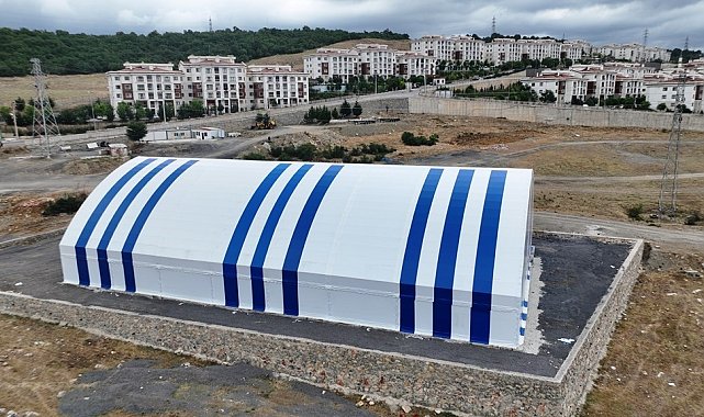 Dilovası kapalı halı saha projesinde sona doğru