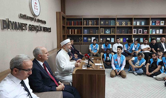 Diyanet İşleri Başkanı Erbaş: &quot;Savunmada bizim çocuklarımız güzel şeyler yapıyorlar&quot;
