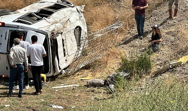 Diyarbakır'da 20 kişinin yaralandığı kaza güvenlik kamerasına yansıdı