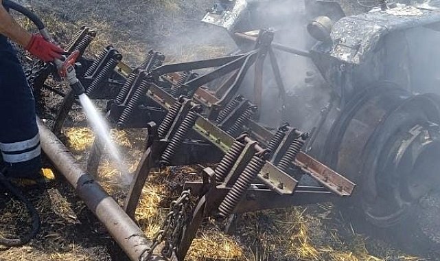 Diyarbakır'da anız yangınına müdahalede traktör yandı