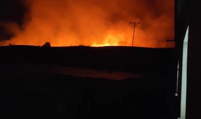 Diyarbakır'da çıkan anız yangını söndürüldü