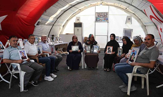 Diyarbakır'da evlat nöbetindeki aileler 5 yıldır çocuklarının yolunu gözlüyor