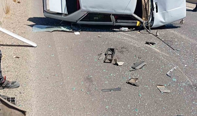 Diyarbakır'da iki otomobil kafa kafaya çarpıştı: 4 yaralı