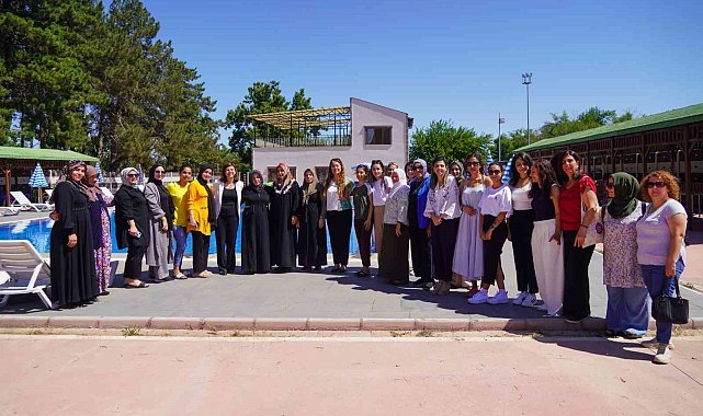 Diyarbakır'da kadınlara yüzme havuzu açıldı