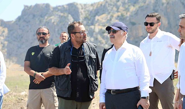 Dünya tarihine ışık tutacak izler için Anavarza antik kentinde ilk kazma vuruldu