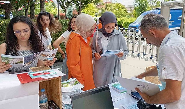 Düzce Üniversitesi, 3. üniversite tanıtım ve tercih günlerinde yer aldı