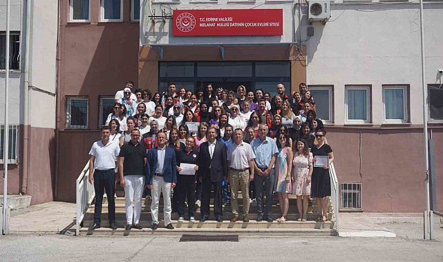 Edirne'de gönüllü ilk yardımcılar sertifikalarını aldı