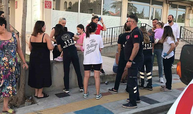 Edirne&#039;de iki otomobil çarpıştı: İkisi çocuk, 4 yaralı