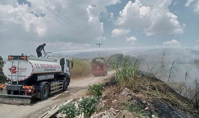Efeler Belediyesi ekiplerinden yangın söndürme çalışmalarına destek