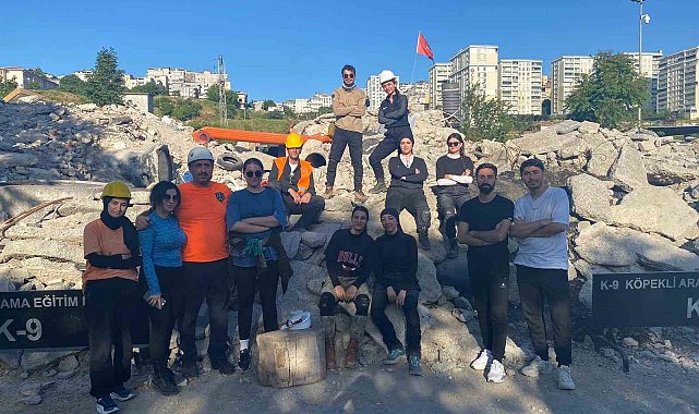 Eğitimlerini tamamlayan üniversite öğrencileri muhtemel bir afet durumunda çalışmalara katılabilecek