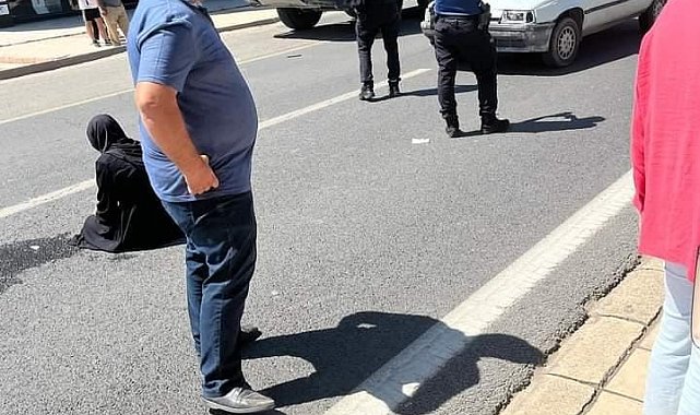 Elazığ'da araç yayalara çarptı: 2 yaralı