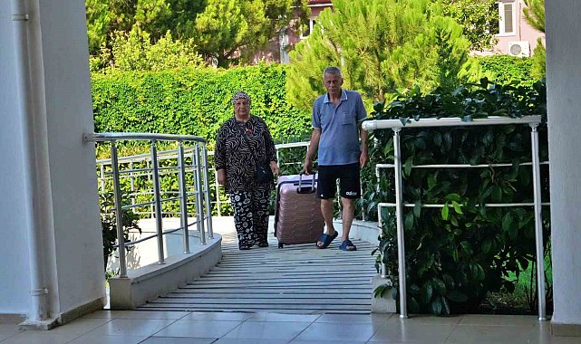Emeklilerin Antalya'daki KYK yurtlarında ücretsiz tatil keyfi başladı