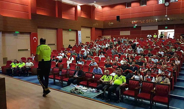 Emniyet'ten motosikletlilere eğitim ve bilgilendirme semineri