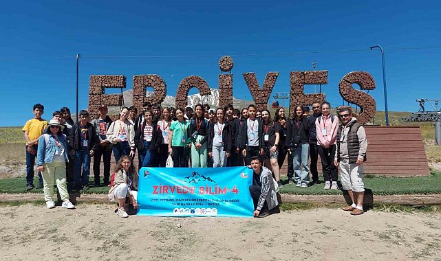 Erciyes A.Ş. Erciyes Dağı Bilim Okulu'nda 26 ilden öğrencileri zirvede buluşturdu