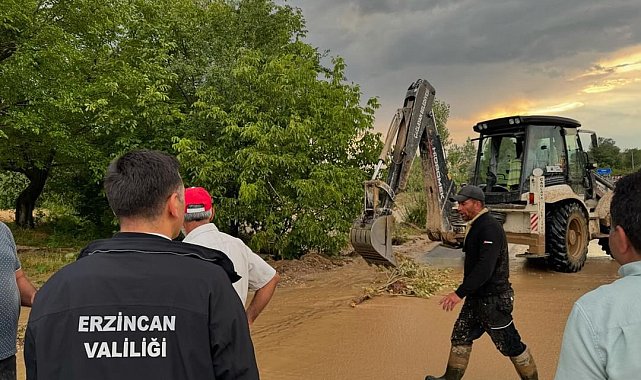 Erzincan'da sağanak yağış etkili oldu