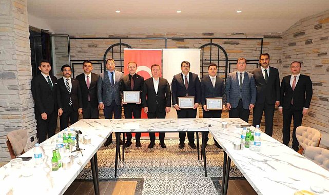 Erzincan'dan tayini çıkan kaymakamlara veda yemeği