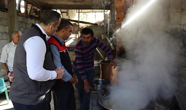 Erzurum'da dutun pekmeze yolculuğu sürüyor
