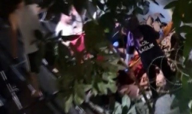 Esenyurt'ta polis gelince camdan sarkan alkollü kadın 5'inci kattan düştü