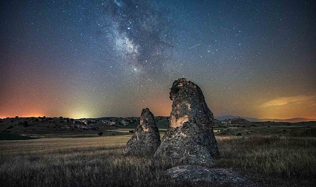 Eskişehir'de uzun pozlama ile çekilmiş Samanyolu manzarası