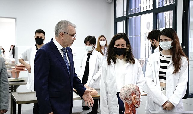 EÜ Tıp Fakültesi, sağlık profesyoneli adaylarını bekliyor