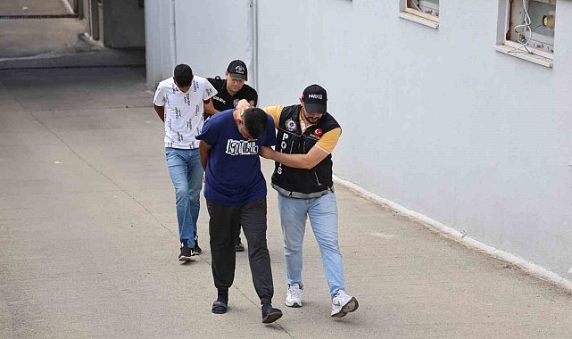 Evlerinde uyuşturucu ele geçirilen şüpheliler, "İlgimiz yok" savunması yaptı