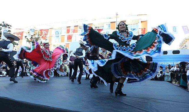 Eyüpsultan'da Uluslararası Halk Dansları Festivali