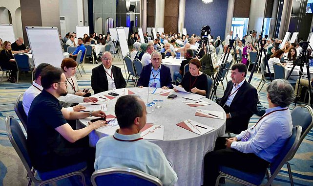 Fatih Belediyesi &quot;Dış Paydaş Geleceğe Bakış Çalıştayı&quot; düzenledi