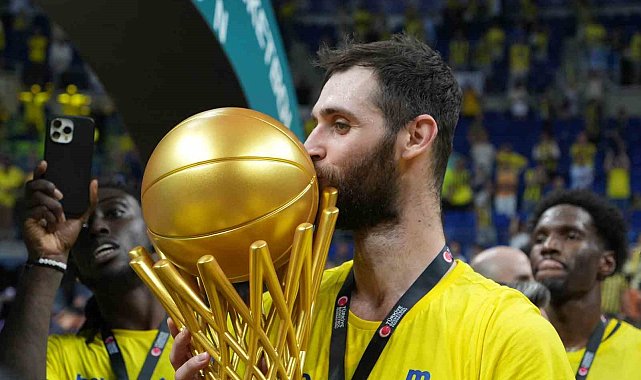 Fenerbahçe Beko, Georgios Papagiannis'e veda etti