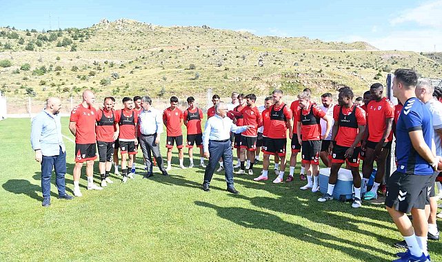 Futbol Takımları Erciyes Yüksek İrtifa Kamp Merkezi'ne övgüler yağdırdı