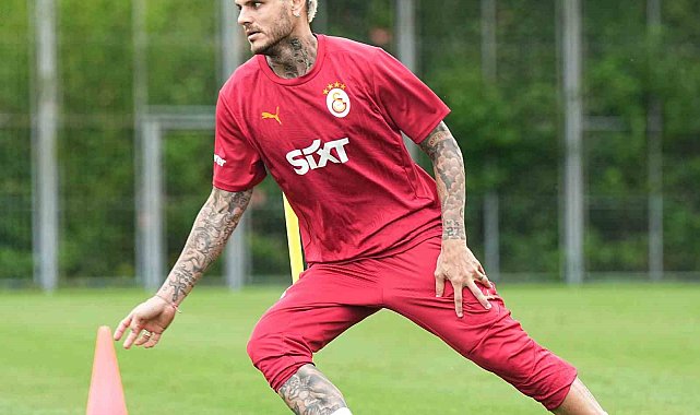 Galatasaray günün ilk idmanını yaptı