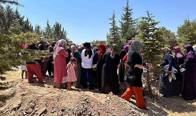 Gaziantep'te gölette boğulan 2'si kardeş 3 kişi defnedildi