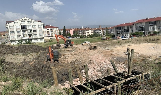 Gediz Hafızlık Erkek Kur&#039;an Kursu inşaatı vatandaşların yardımını bekliyor