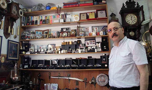 Gelinlik mağazasının bir katını adeta müzeye dönüştürdü