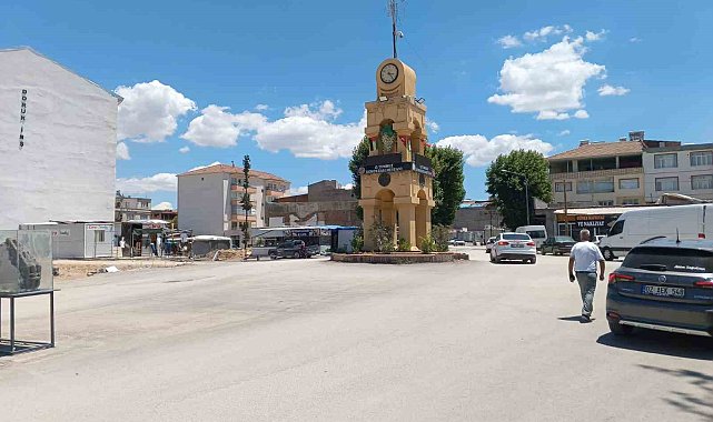 Gölbaşı Belediyesi milli maç için dev ekran kuruyor