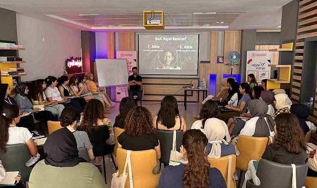 GSB başarılı öğrencileri Vizyon Kampları'nda buluşturuyor