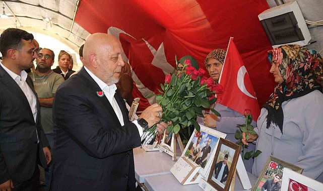 HAK-İŞ Genel Başkanı Arslan, bin 781 gündür evlat nöbetinde olan ailelerle görüştü