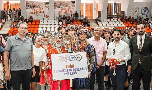 Halk oyunları tutkunları Aydın'da buluştu