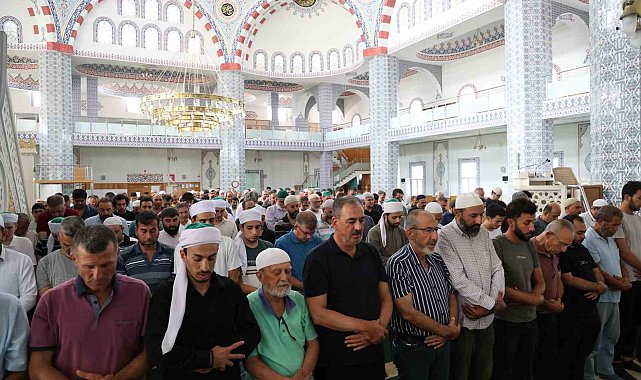 Haniye için Kozan'da gıyabi cenaze namazı kılındı