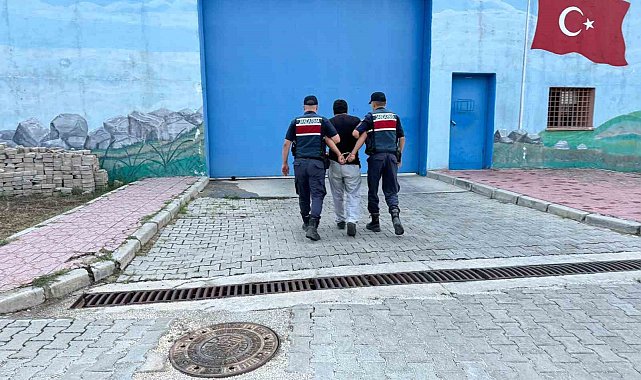 Hapis cezasıyla aranan şahıs saklandığı köy evinde yakalandı